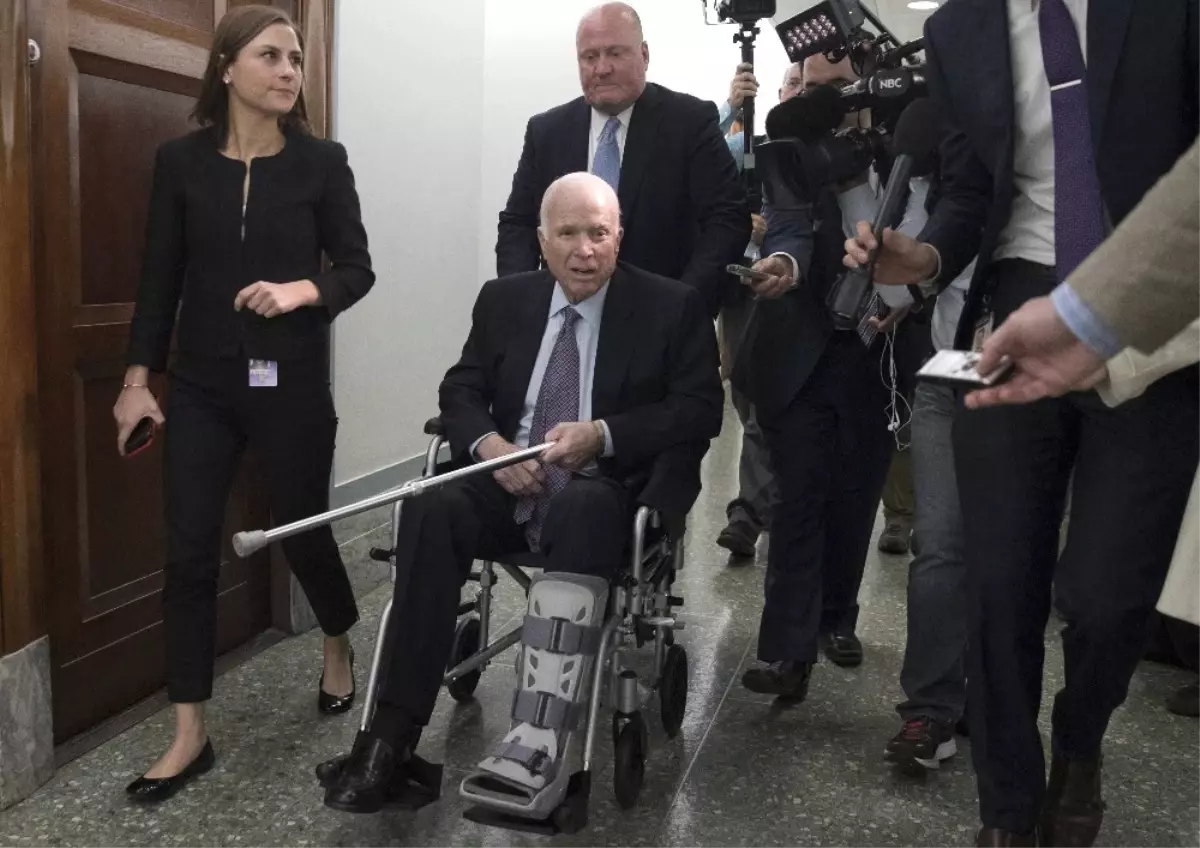 Senatör Mccain, Kanser Tedavisini Durdurma Kararı Aldı