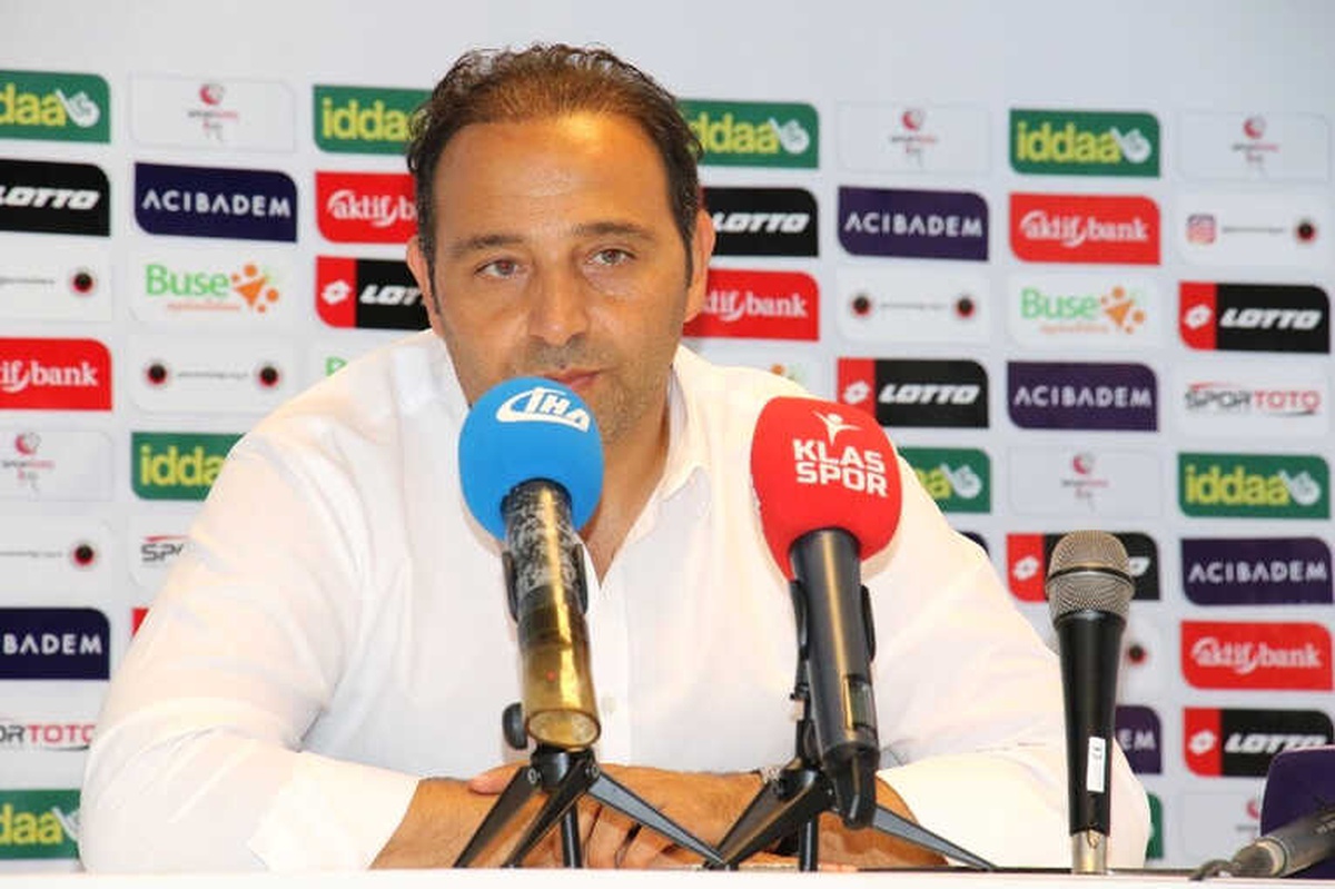 Eskişehirspor Teknik Direktörü Çapa\'dan Lisans İsyanı
