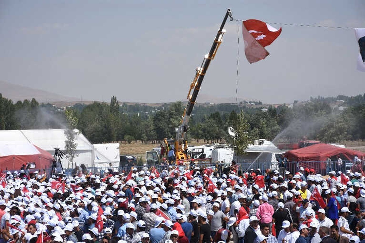 Malazgirt Cumhurbaşkanı Erdoğan\'ı Bekliyor