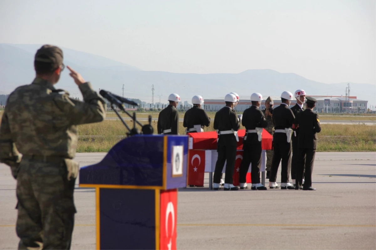 Doğubayazıt\'ta Şehit Düşen Teğmen, Erzurum\'dan Törenle Uğurlandı