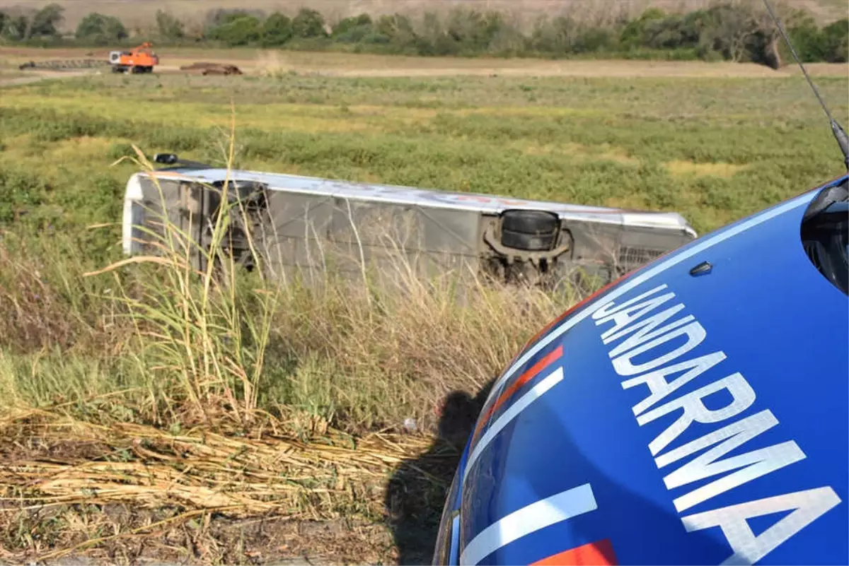 Tekirdağ\'da Yolcu Otobüsü Devrildi: 6 Yaralı