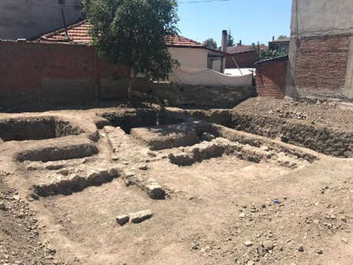 Yıkılan Eski Binanın Temelinden Osmanlı Dönemine Ait Ev Kalıntıları Çıktı