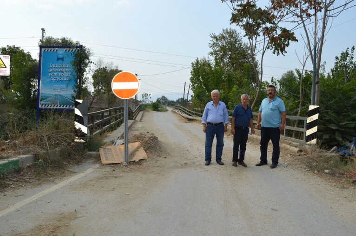Yıkılmak Üzere Olan Köprü Yapılmazsa Faciaya Sebep Olabilir