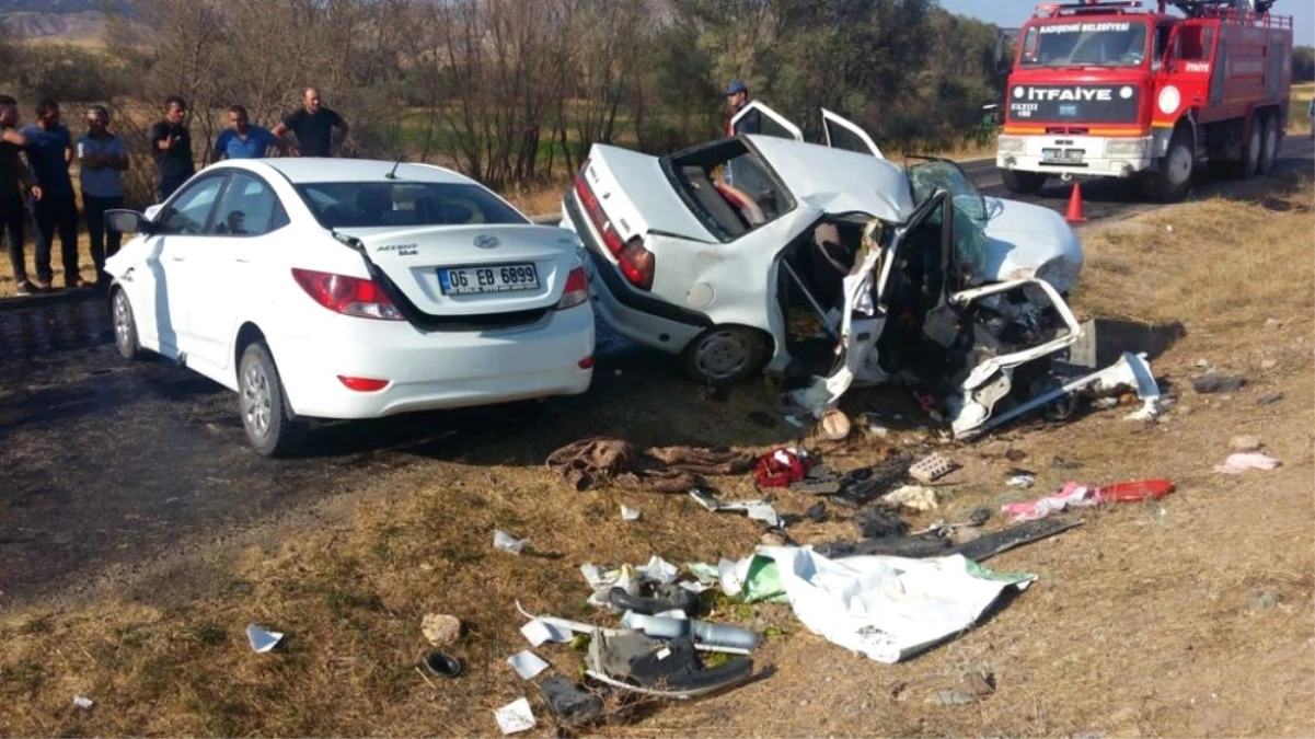Yozgat\'ta Otomobiller Çarpıştı: 1 Ölü, 7 Yaralı