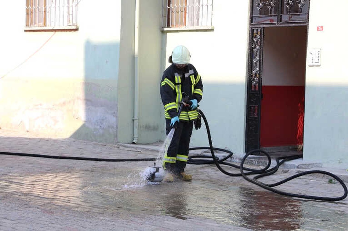 Aniden Alev Alan Piknik Tüpü Paniğe Neden Oldu