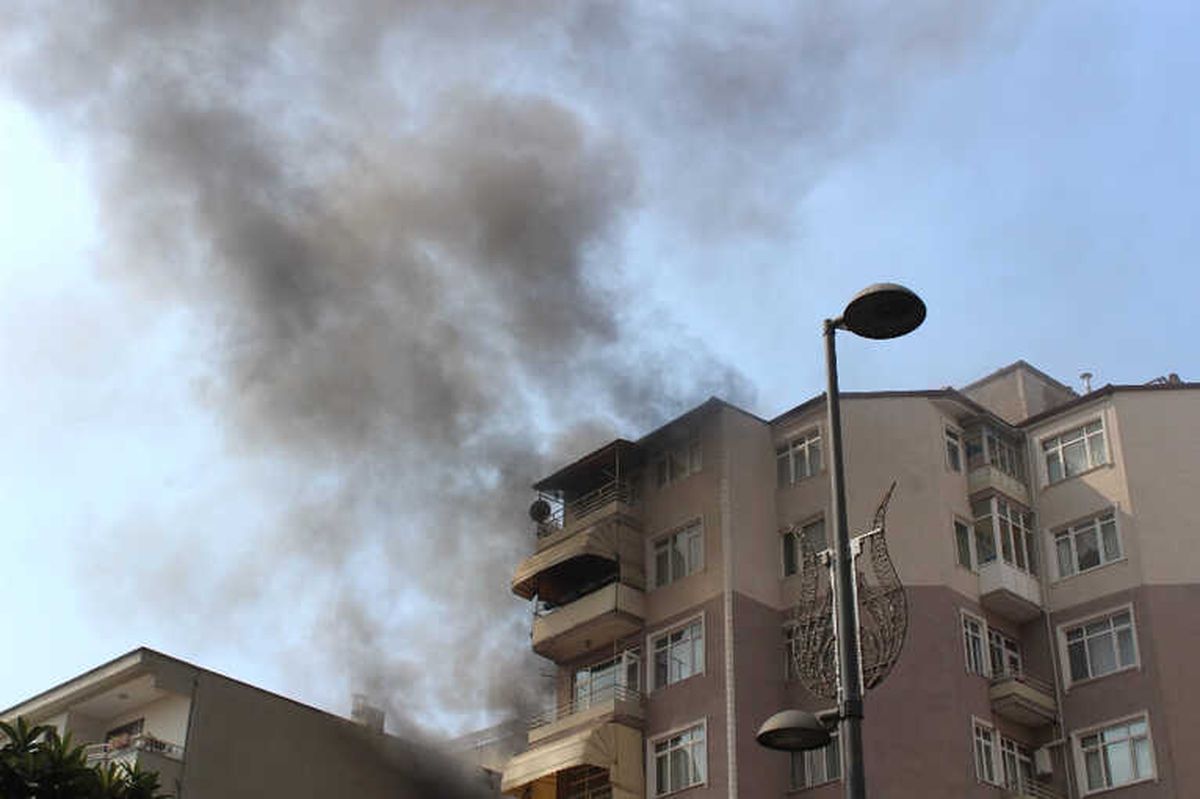 Apartmanda Korkutan Yangın !