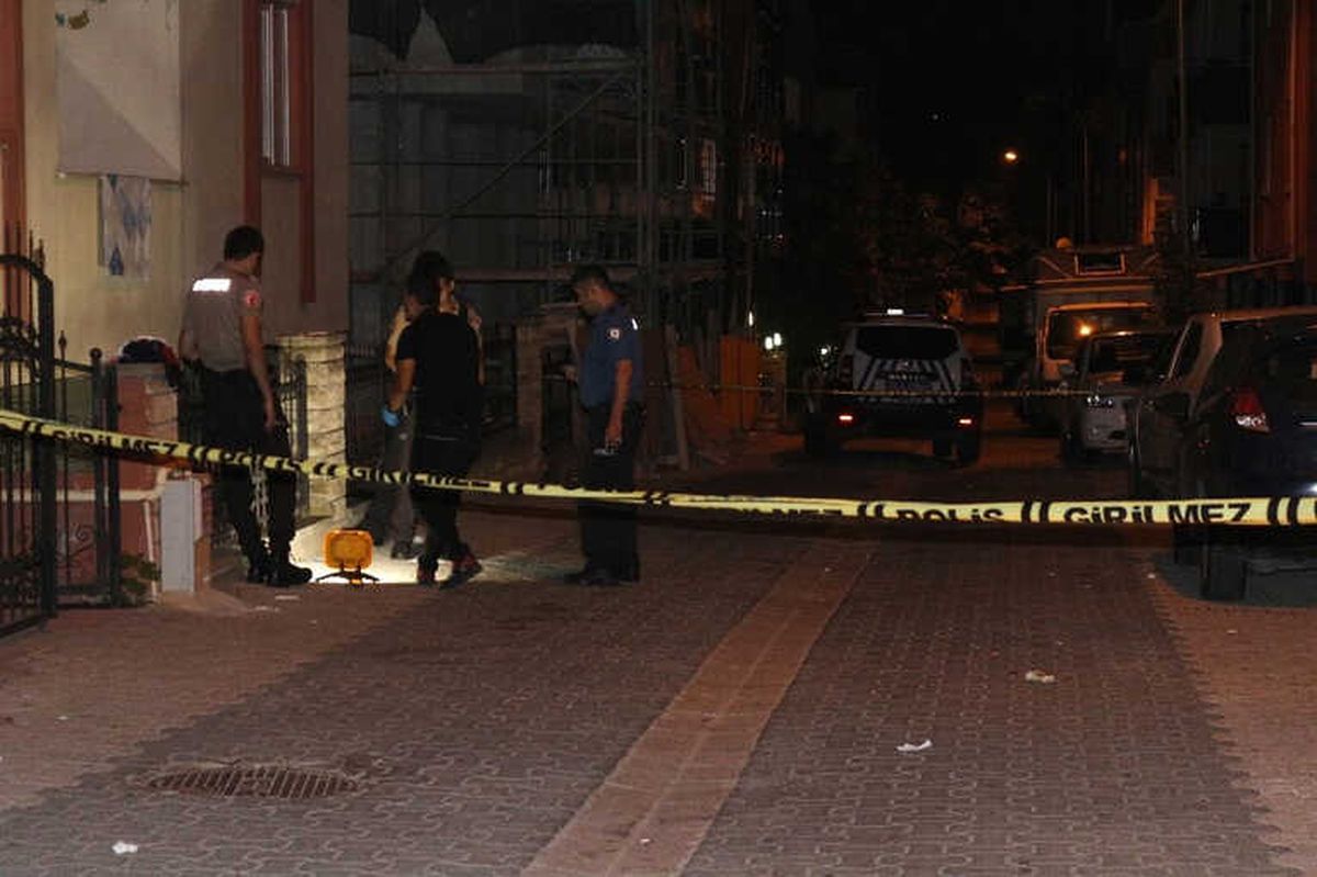 Ataşehir\'de Silahlı Saldırı: 1 Ağır Yaralı