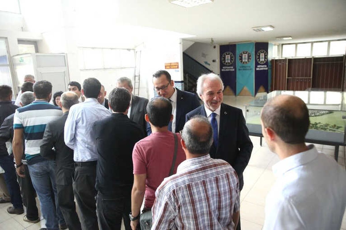Başkan Saraçoğlu, Belediye Personeli ile Bayramlaştı