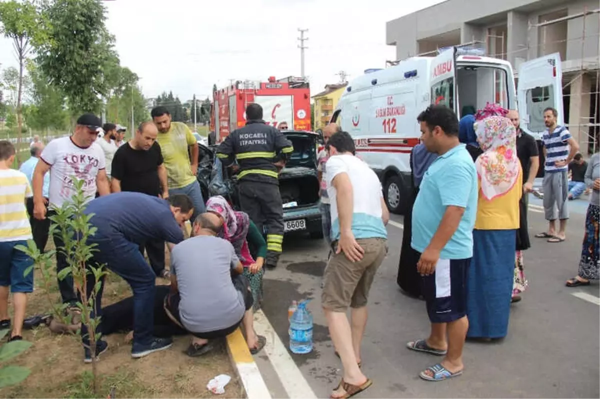 Feci Kazada Ağır Yaralanan Sürücü Hayatını Kaybetti