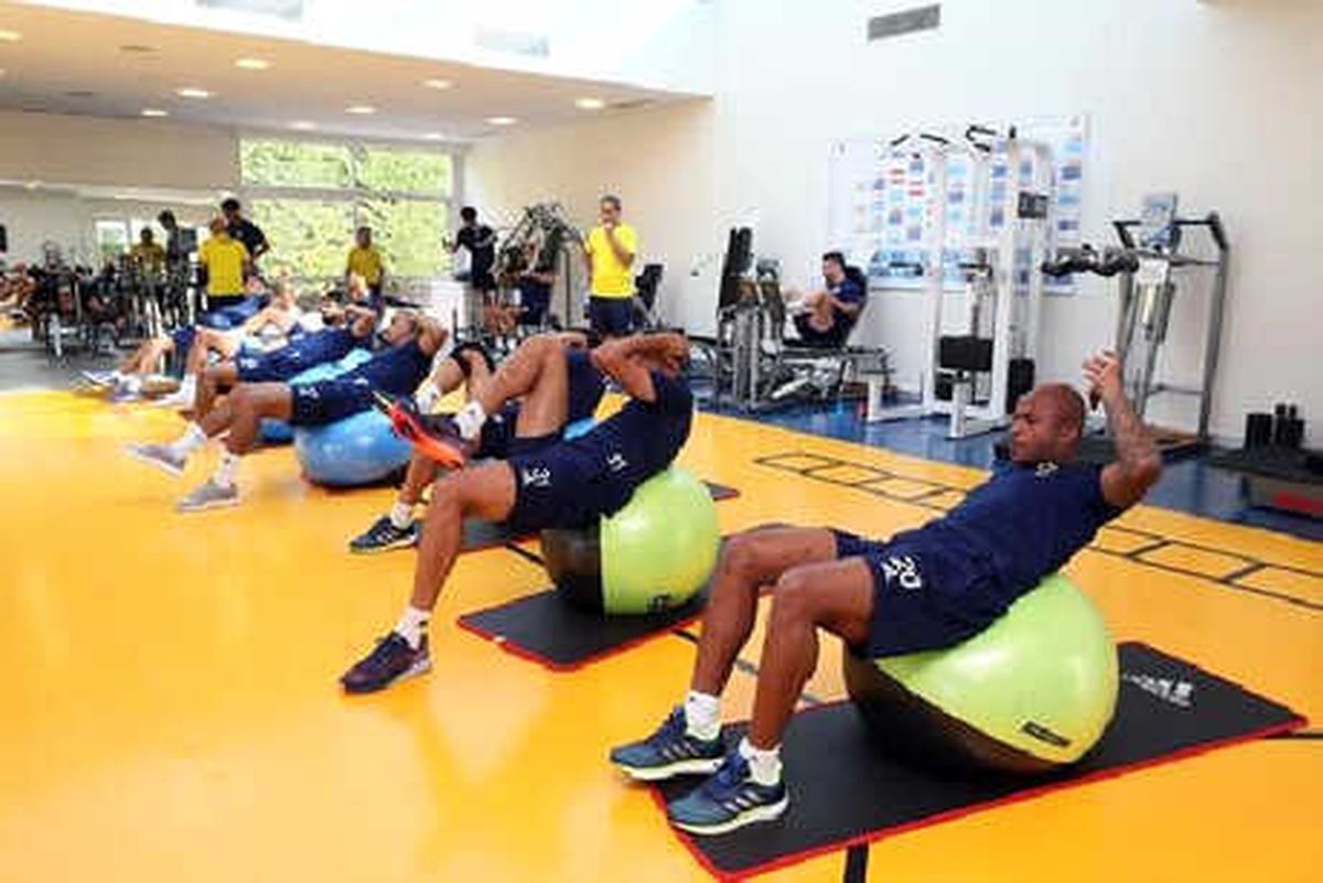 Fenerbahçe Günü Çift Antrenmanla Tamamladı