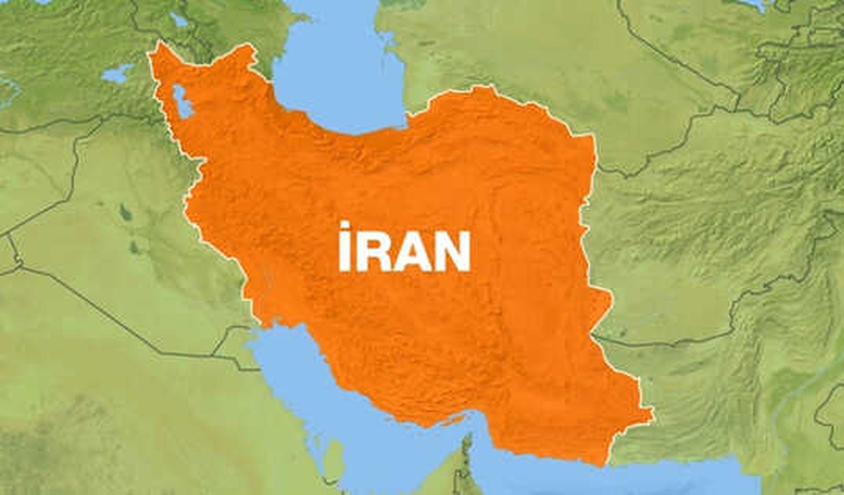 İran\'dan Sert Mesaj: Amerikan Donanmasının Körfez\'de İşi Yok