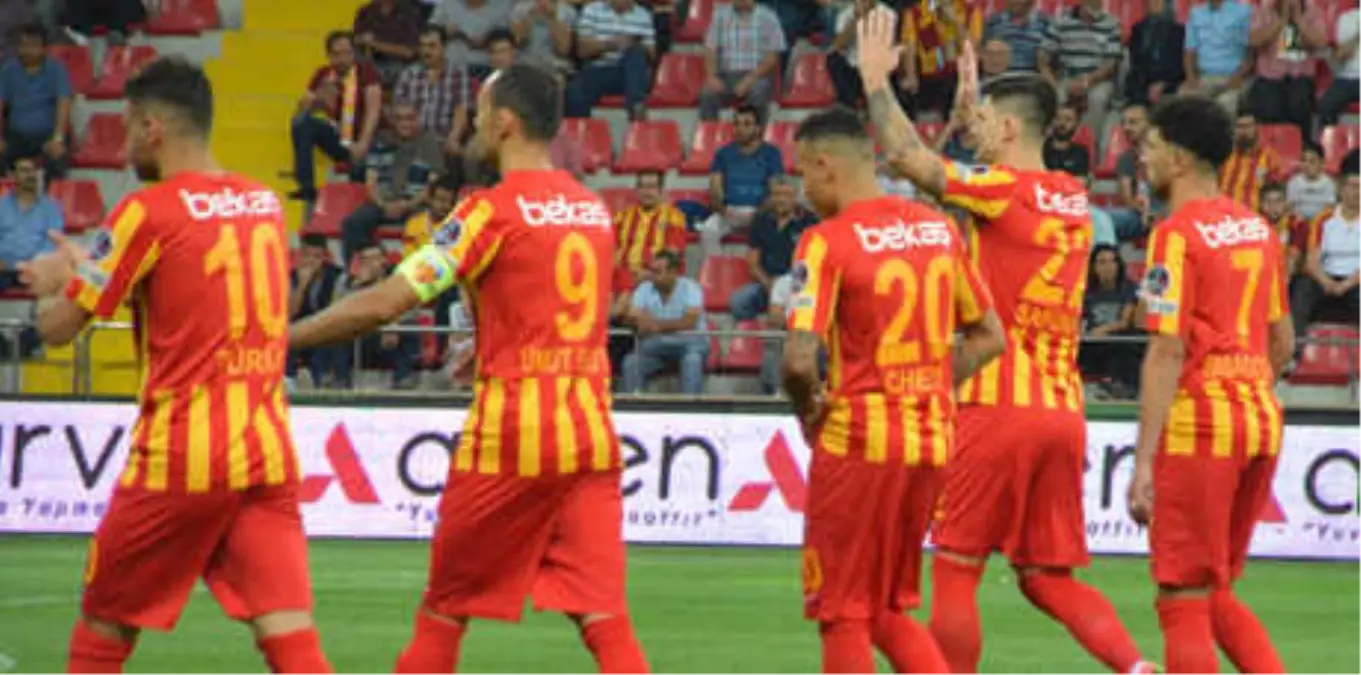 Kayserispor, İlk 3 Haftada Gol Yemeyen Yenilgisiz Tek Takım