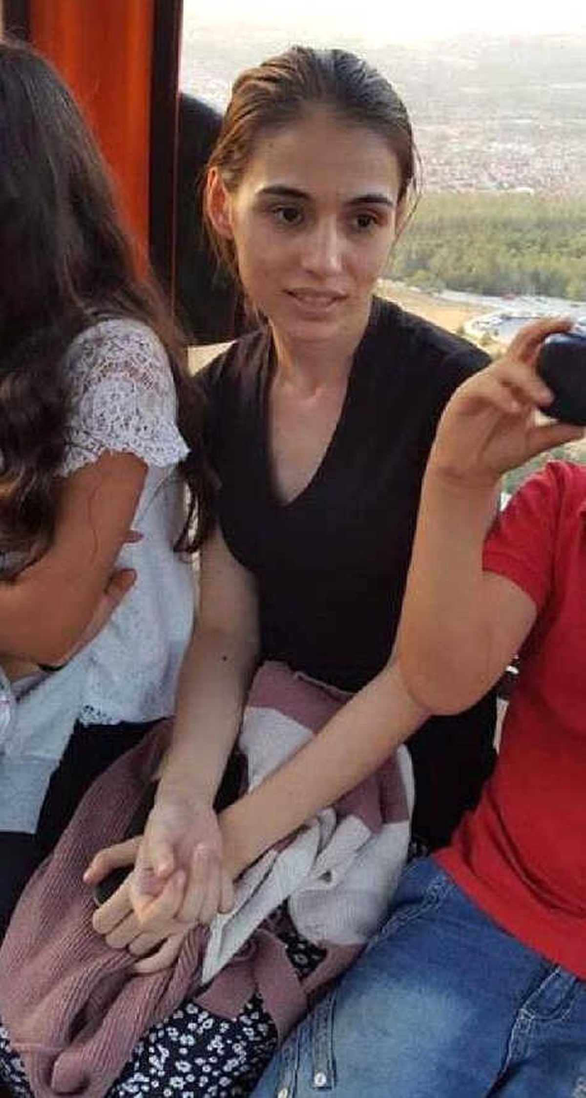 Nişanlanacağı Gün Kansere Yenik Düşen İnci, Gelinliğiyle Uğurlandı