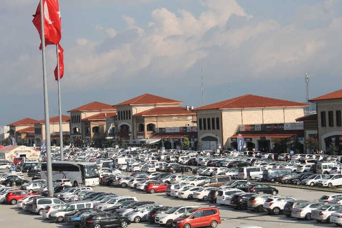 Tem\'in Üzerinde Bulunan Avm\'ye Bayram Tatilinde 800 Bin Kişi Geldi