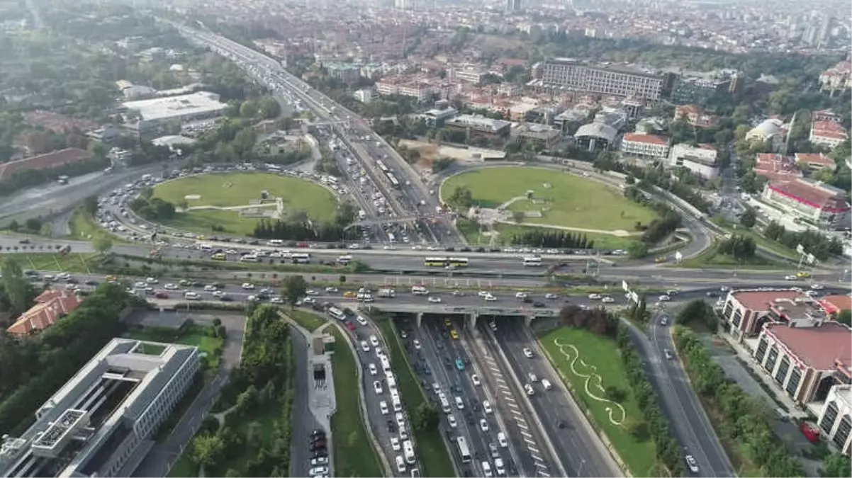 Trafik Yoğunluğu Tatilden Döndü