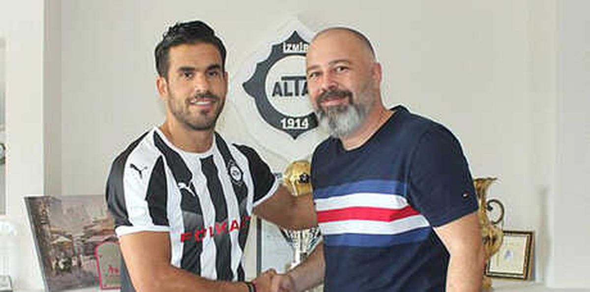 Altay\'da Son İmza Tevfik\'ten