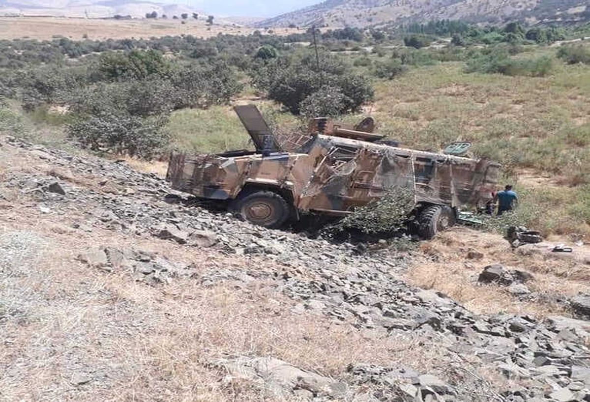 Askeri Araç Devrildi: 2 Şehit, 7 Yaralı
