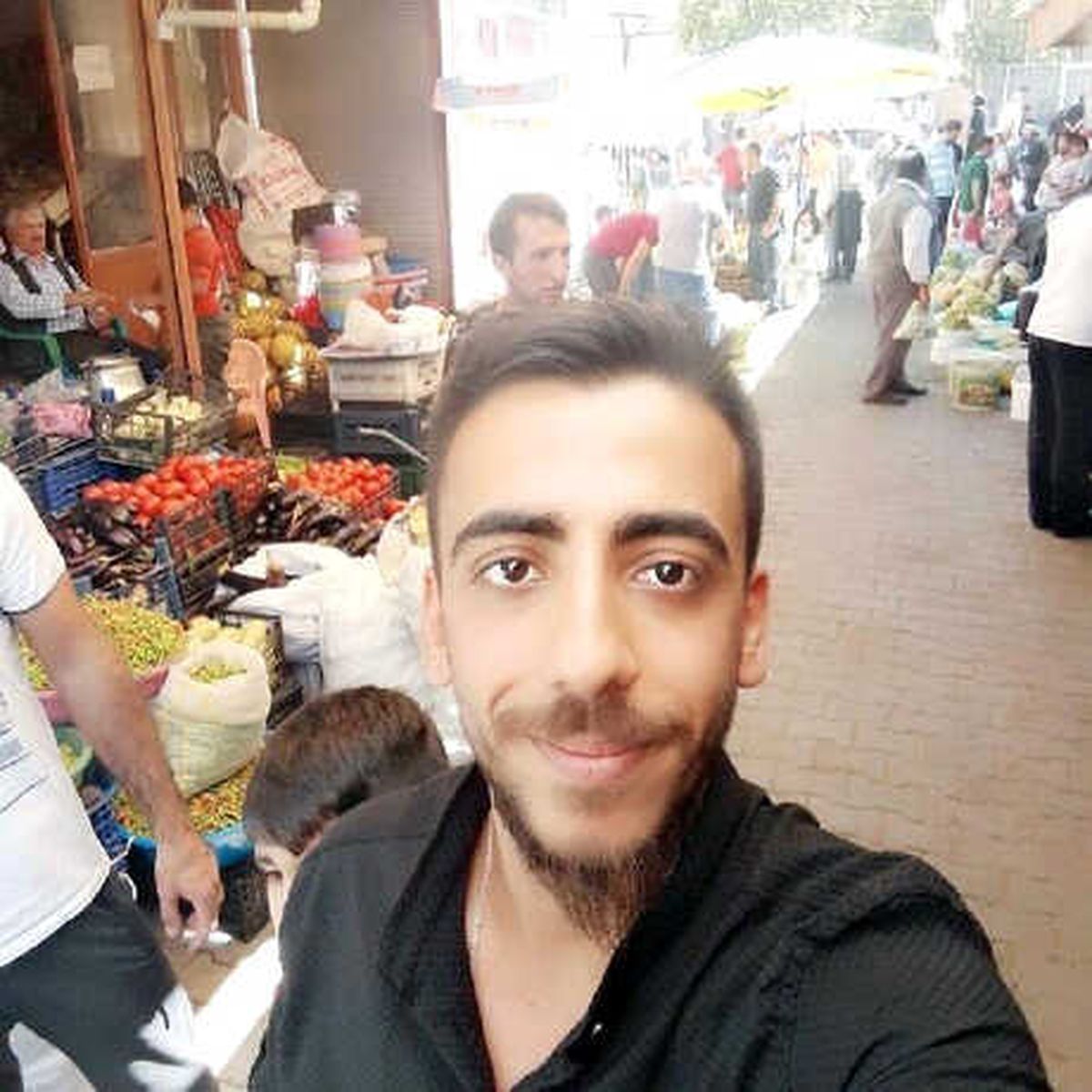 Aşkına Karşılık Bulamadığı İçin İntihar Etmiş