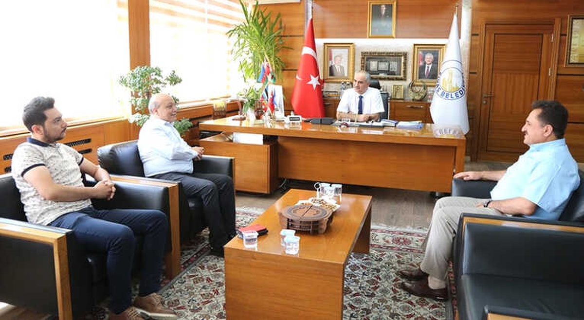 Ay Yıldız Camisi\'ne Hayırseverlerin Desteği Sürüyor