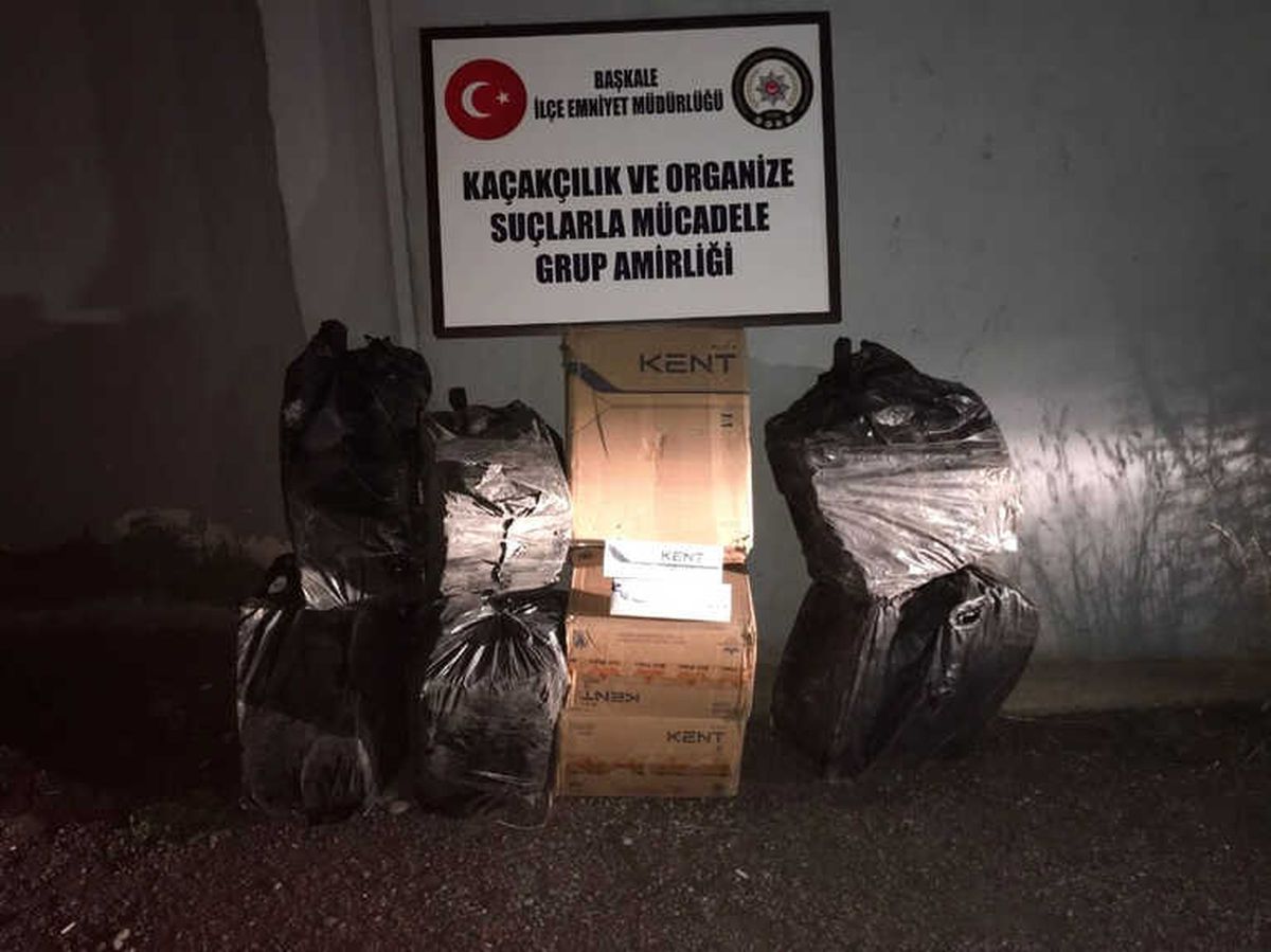 Başkale\'de 4 Bin 500 Paket Kaçak Sigara Ele Geçirildi