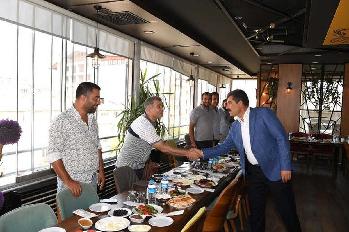 Başkan Asya, Yüklenici Firma Yetkilileriyle Bir Araya Geldi