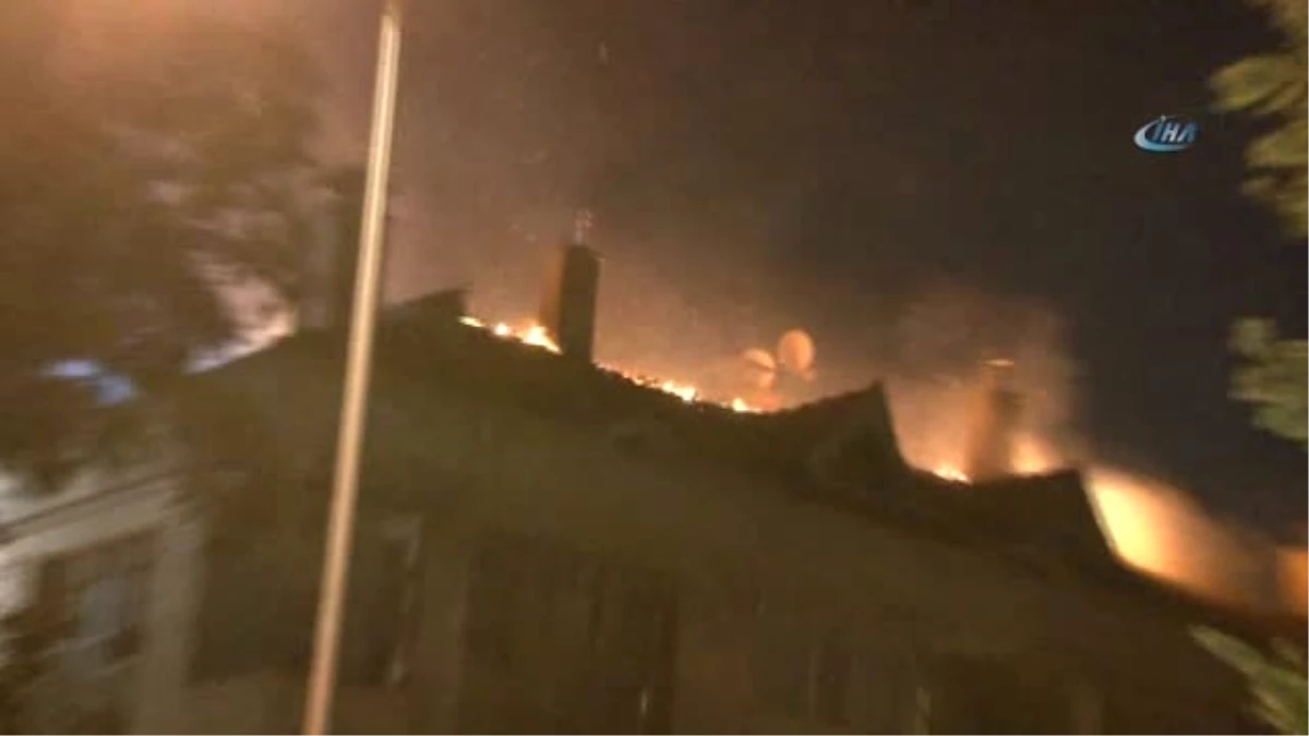 Başkent\'te Mahalleyi Ayağa Kaldıran Yangın