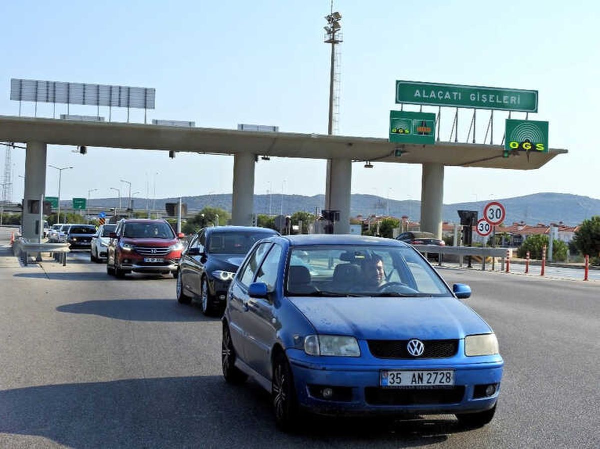 Bayramda Çeşme\'ye 342 Bin 442 Araç Giriş Yaptı