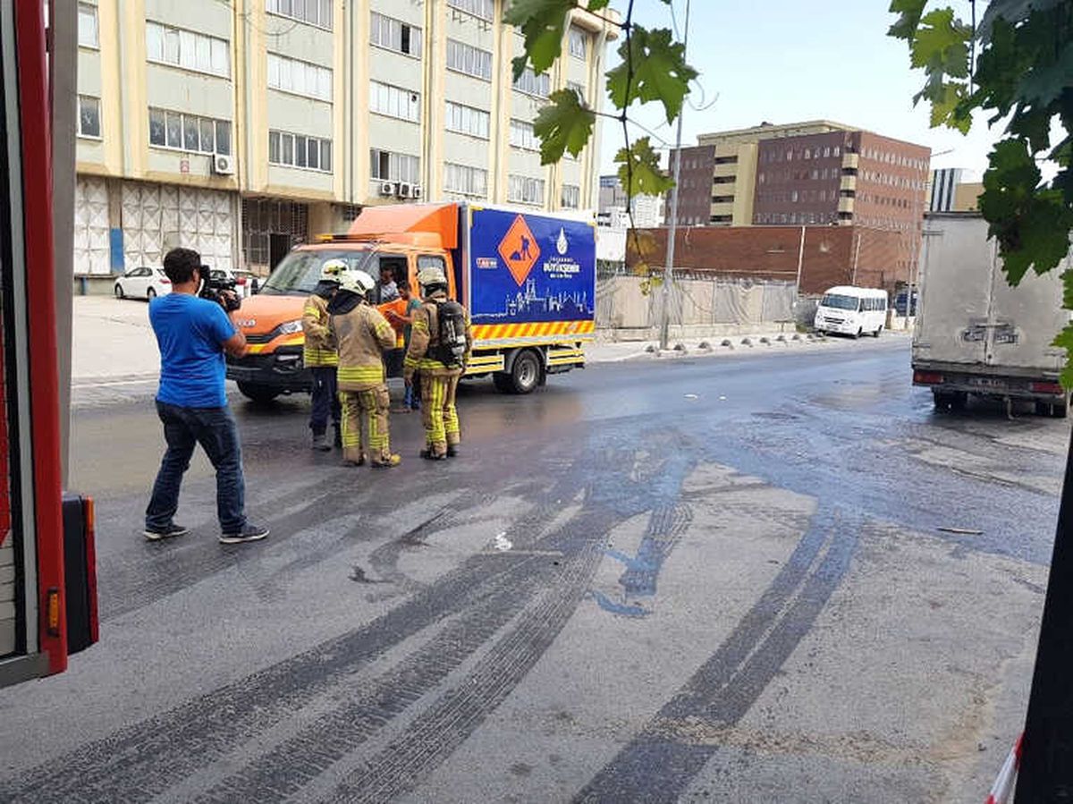 Halkalı\'da Kimyasal Madde Paniği: 1\'i Çocuk 2 Yaralı