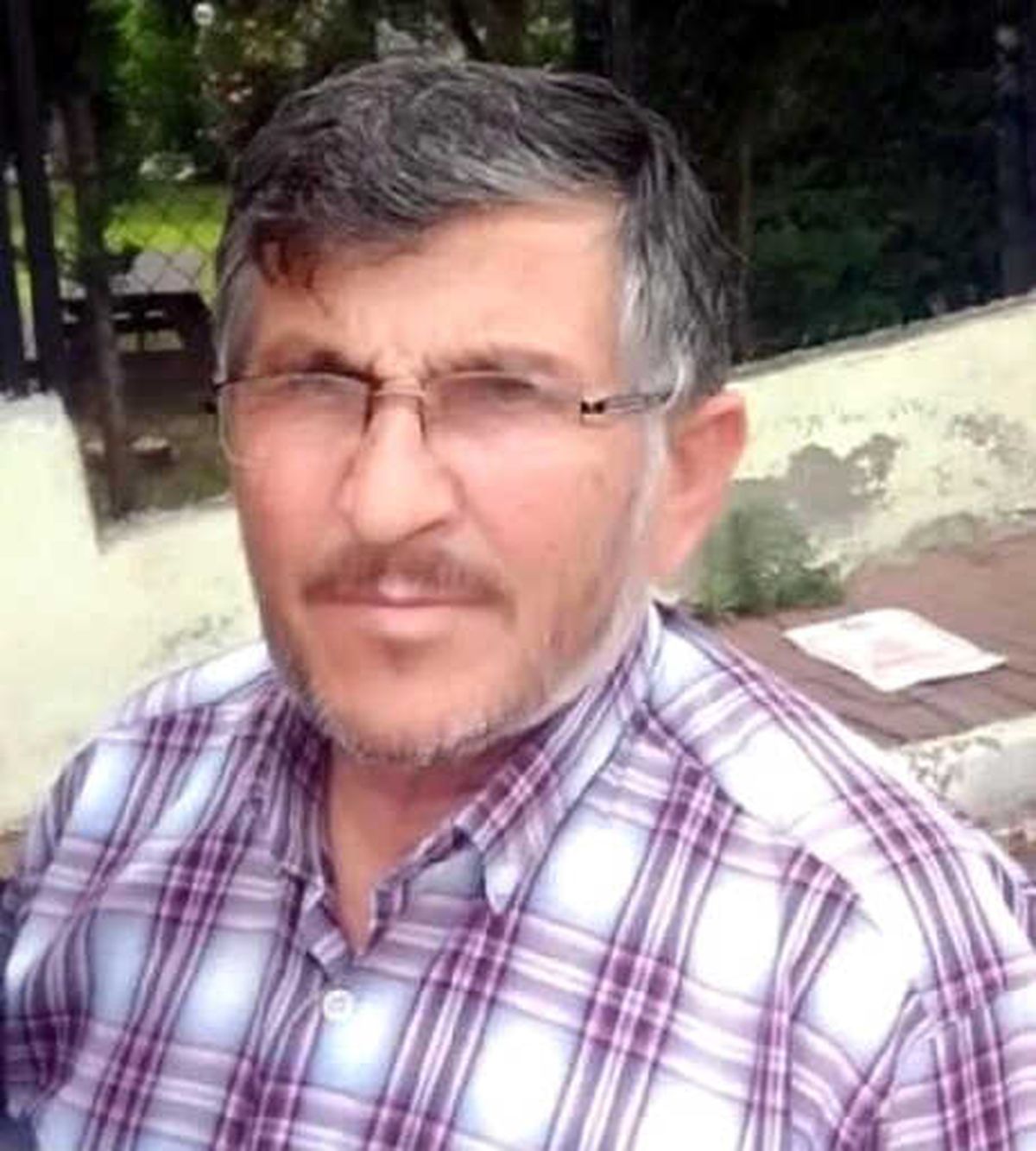 İncir Ağacından Düşüp Öldü