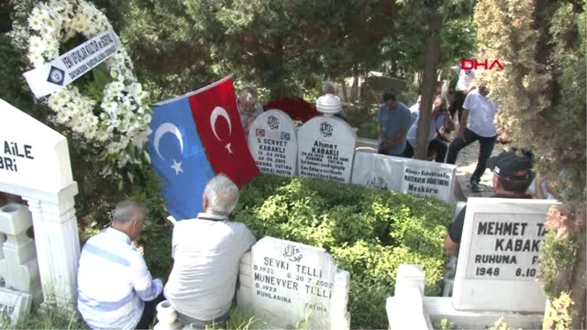 İstanbul Servet Kabaklı Mezarı Başında Anıldı