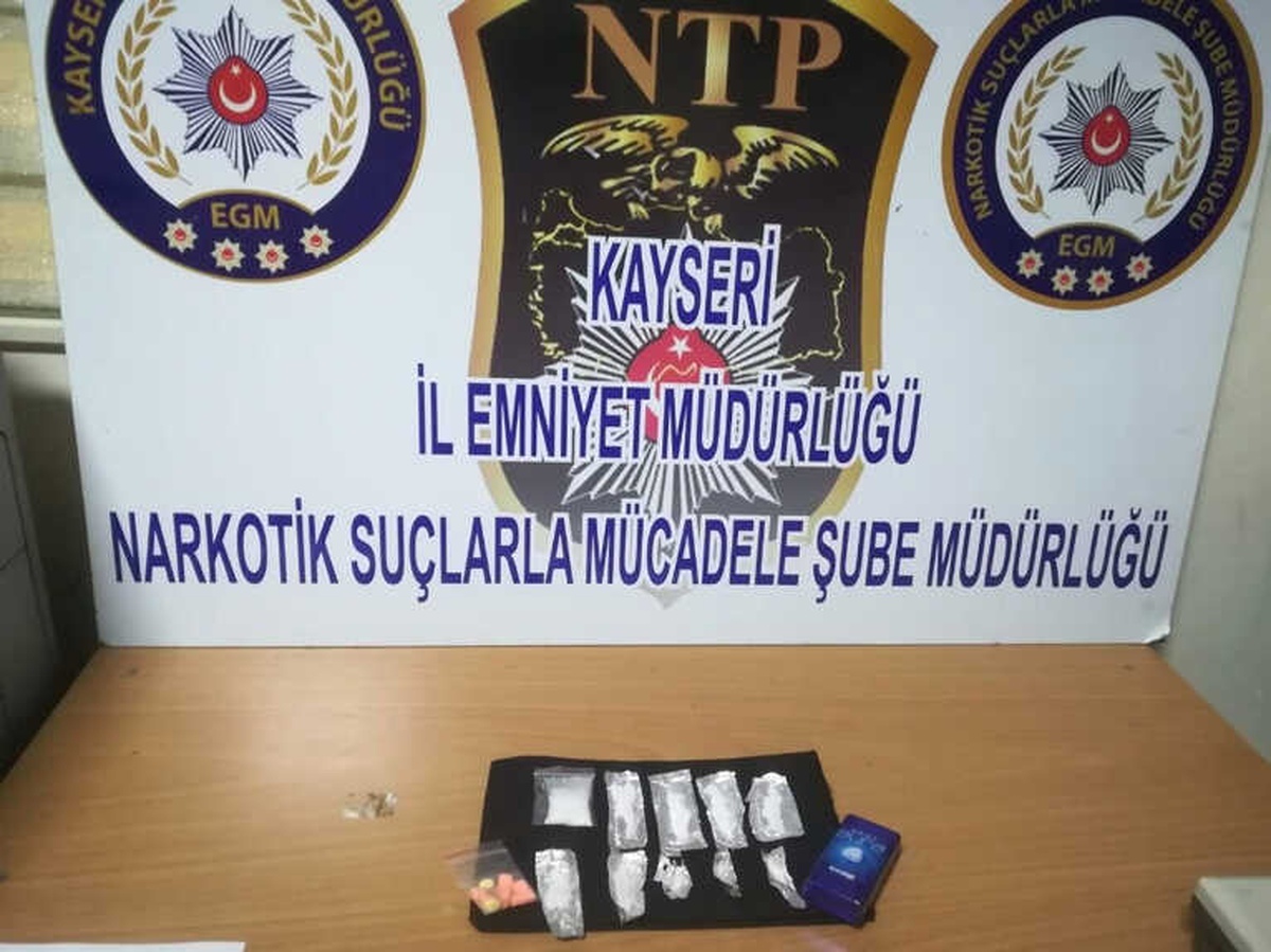 Kayseri\'de Uyuşturucu Operasyonları: 5 Gözaltı