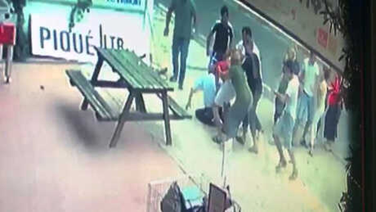 Kendilerini Uyaran Zabıta Memurunu Yaraladılar