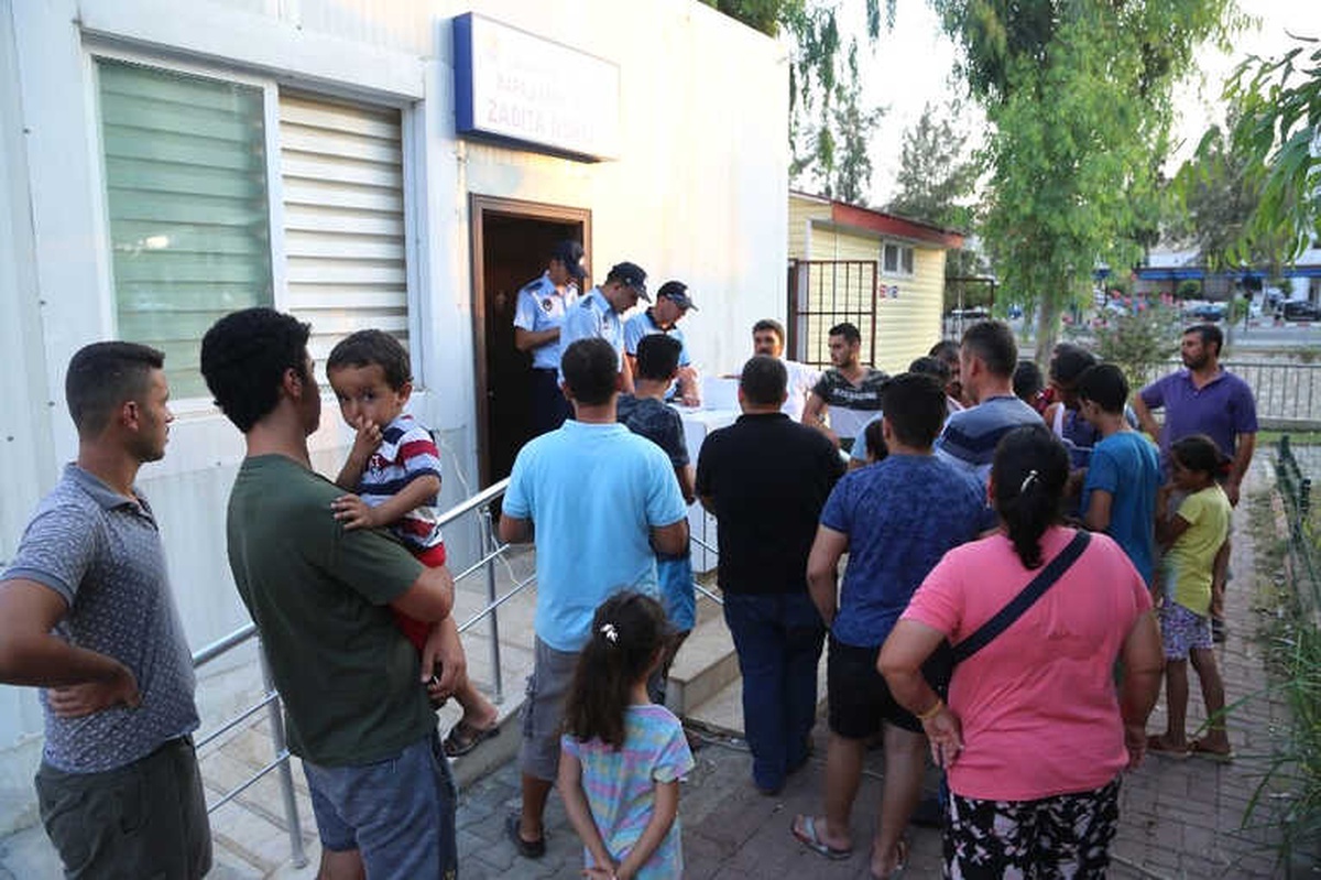Kızkalesi\'ne Kapalı Pazar Yeri