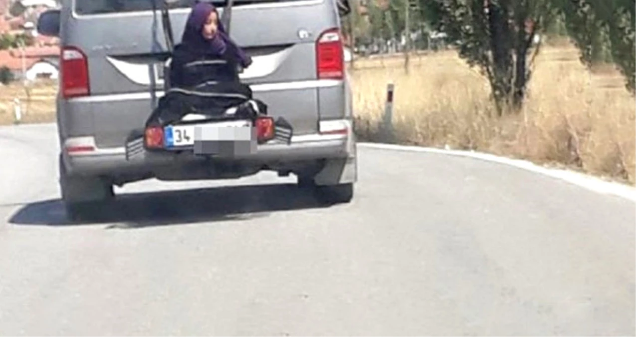 Küçük Kızı Hareket Halindeki Minibüsün Arkasına İple Bağlayan Babanın İfadesi Pes Dedirtti