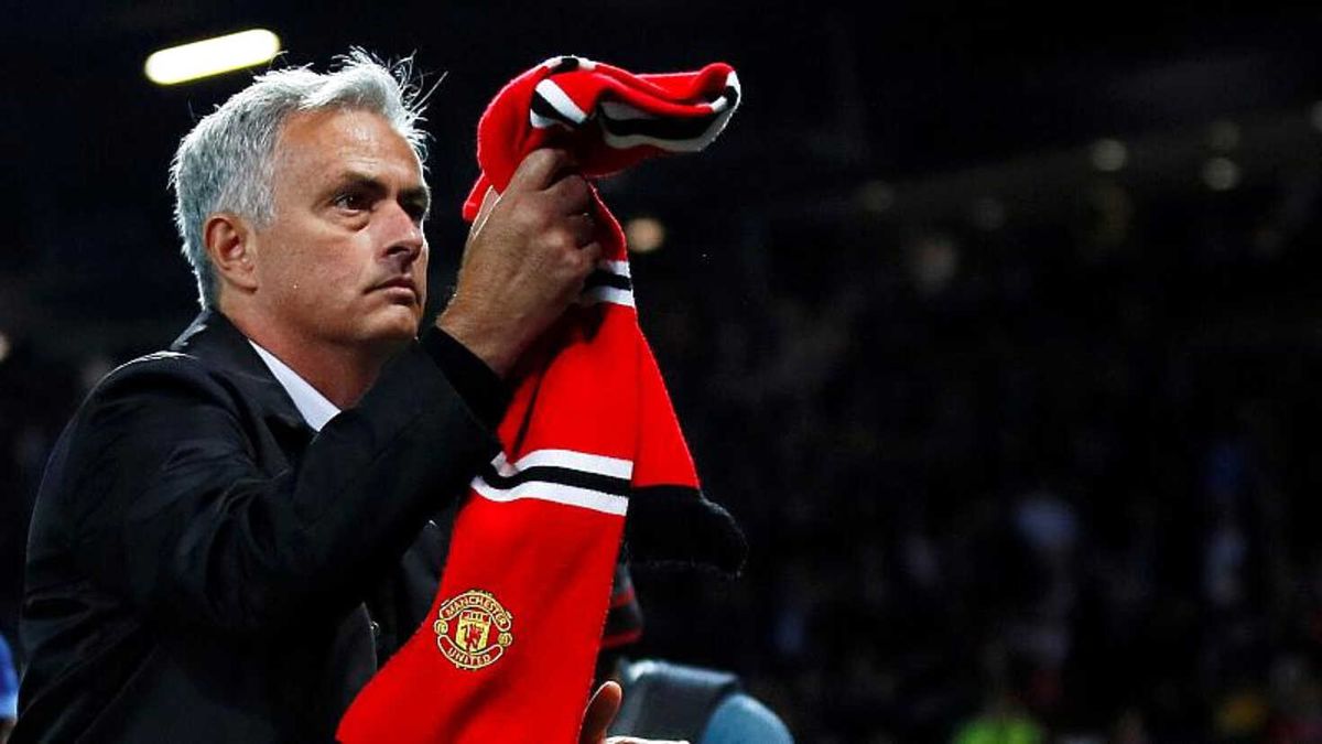Mourinho Basının Sorularına Sinirlenerek Toplantıyı Terk Etti: Bana Saygı Gösterin