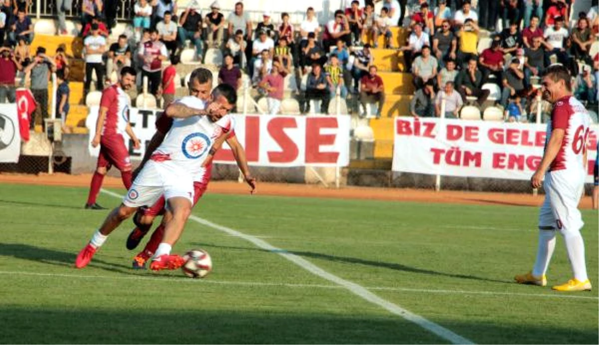 Şöhretler Karması\' Tokat Protokolüyle Gösteri Maçı Yaptı