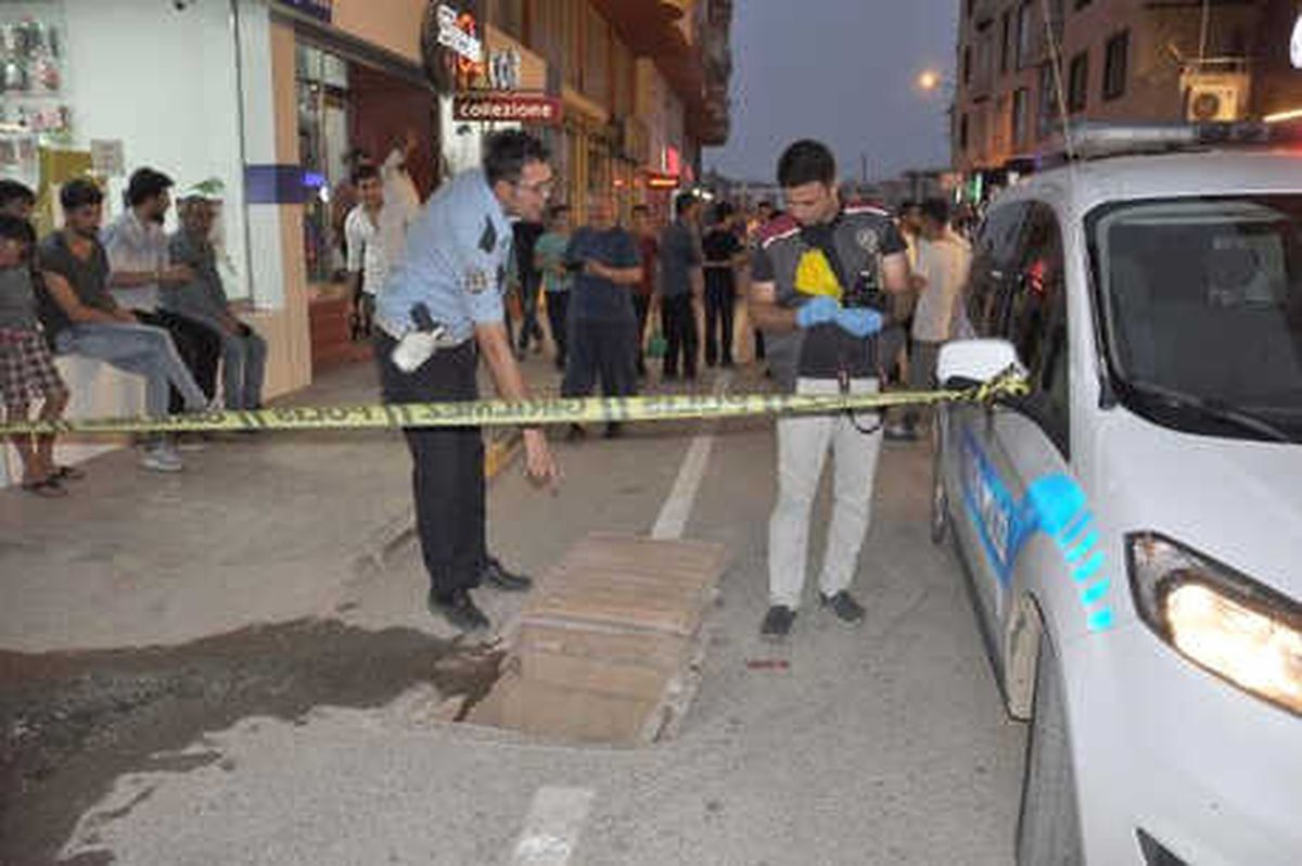 Suriyeliler Arasında Bıçaklı Kavga: 1 Yaralı