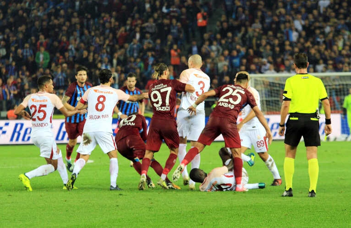 Trabzonspor-Galatasaray Maçının Biletleri Satışta