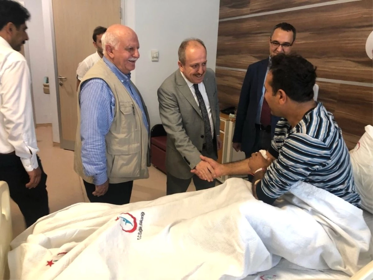 AK Parti İl Başkanı Karadağ\'dan Hastane Ziyareti
