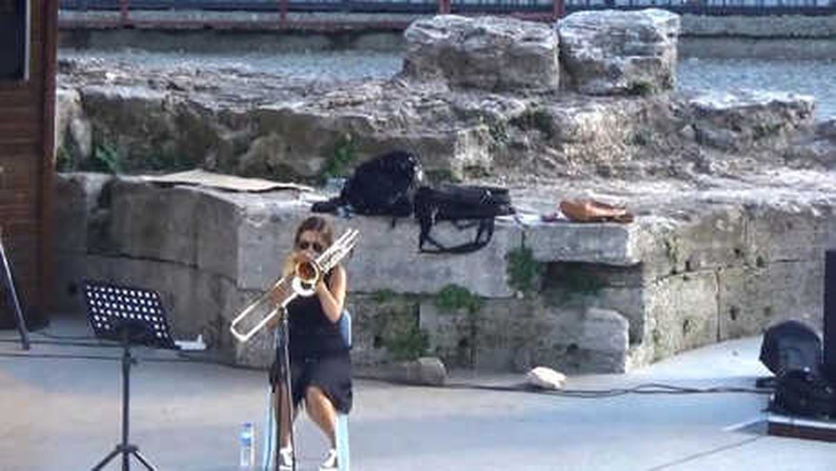 Altı Saray Üstü Sahne