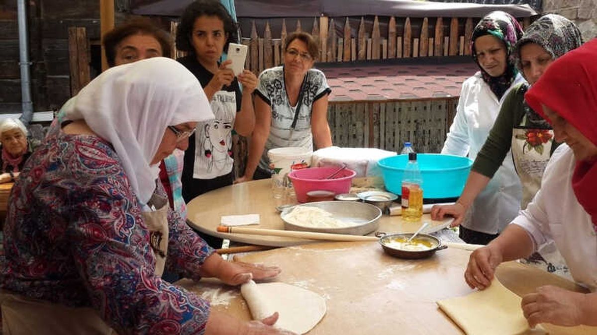 Altınköy\'de Gönüller Bir