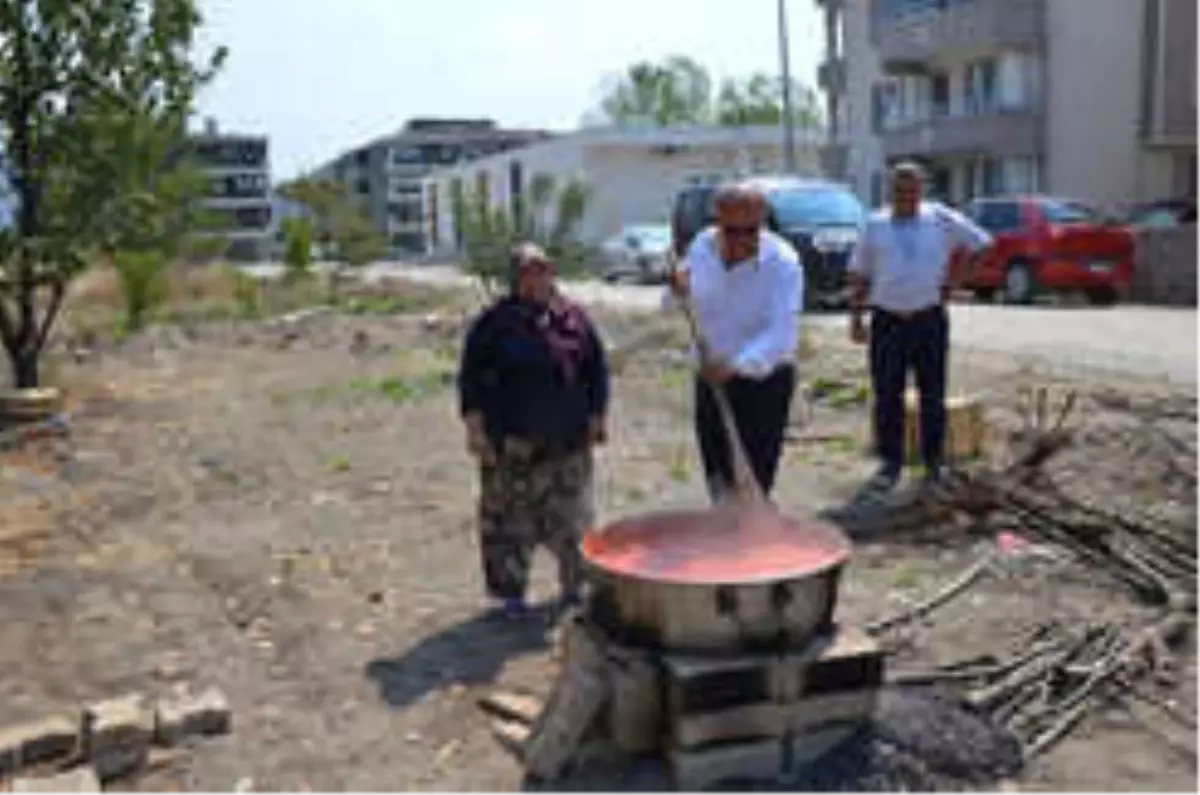 Başkan Sargın Salçaya Kürek Salladı