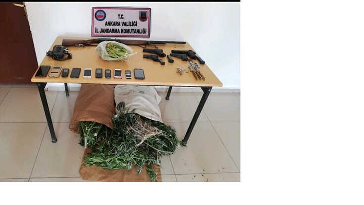 Başkent\'te Uyuşturucu Çetesine Darbe: 11 Gözaltı