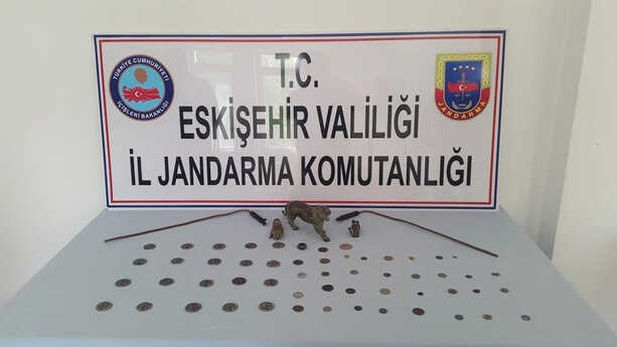 Eskişehir\'de Roma Dönemine Ait Tarihi Eserler Ele Geçirildi
