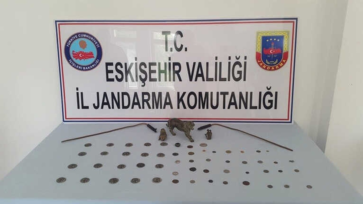 Eskişehir\'de Roma Dönemine Ait Tarihi Eserler Ele Geçirildi
