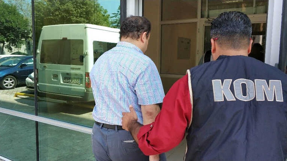 Fetö\'nün Gaybubet Evinde Yakalanan 2 Öğretmen Tutuklandı