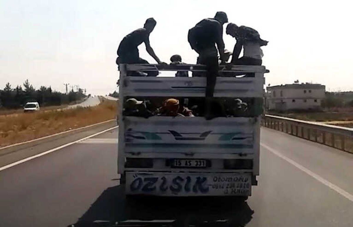 Gaziantep\'te Kamyonlar Tehlike Saçtı