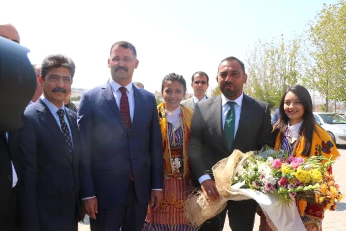 Gençlik ve Spor Bakanı Yardımcısı Yerlikaya, Kırıkkale\'de Gençlerle Buluştu