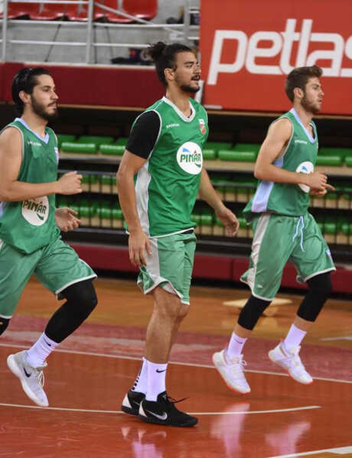 Pınar Karşıyaka Harıl Harıl