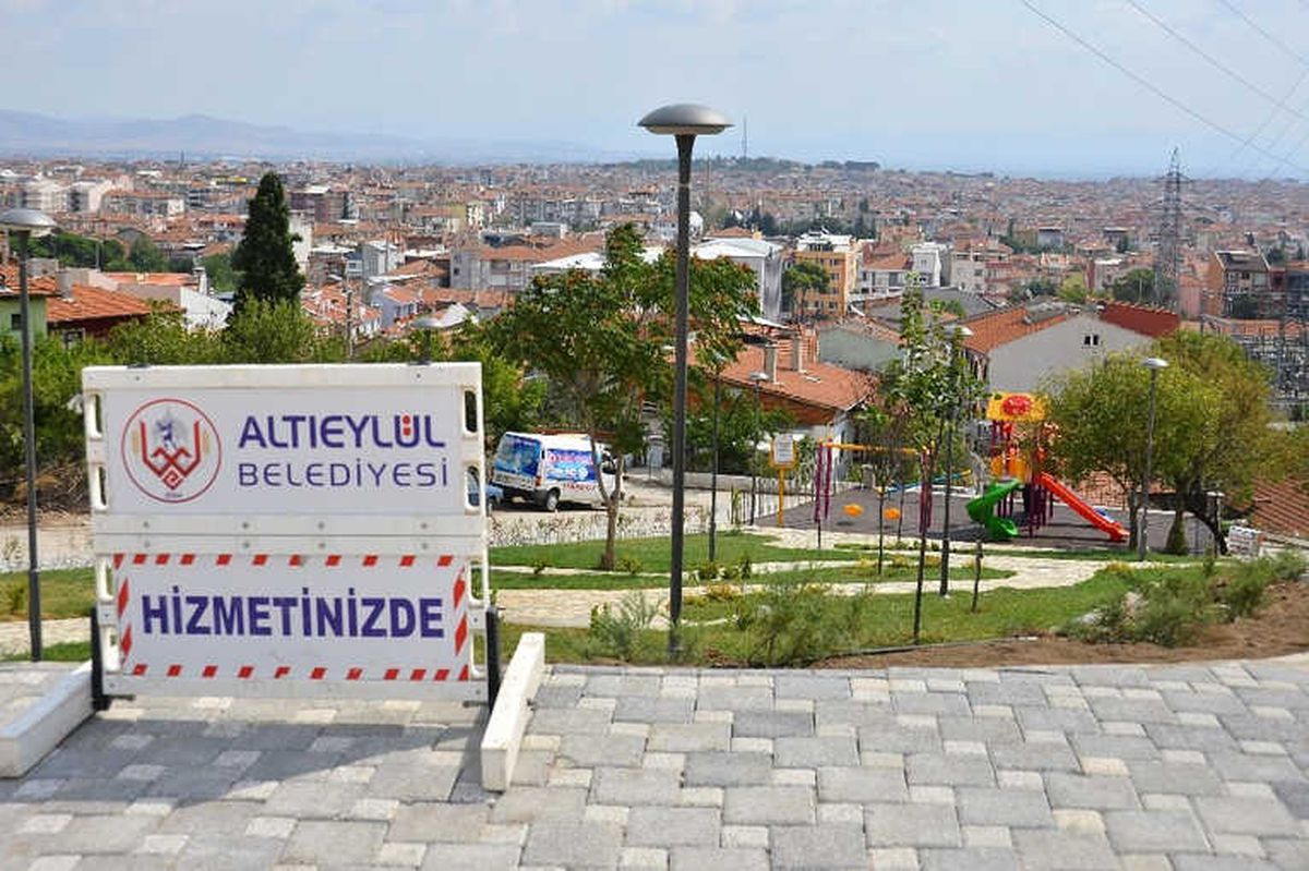Sütlüce\'ye Seyir Teraslı Oyun Parkı